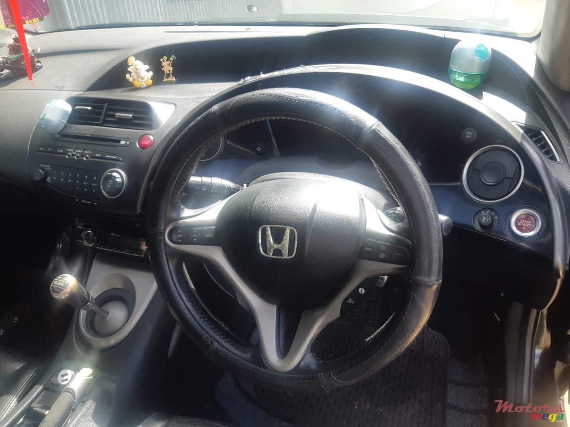 2010' Honda photo #3