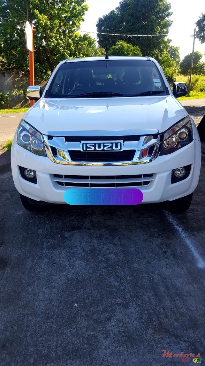 2016' Isuzu 2X4 photo #1