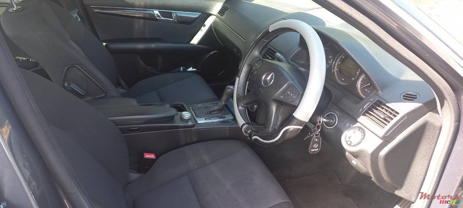 2008' Mercedes-Benz CL 180 photo #1