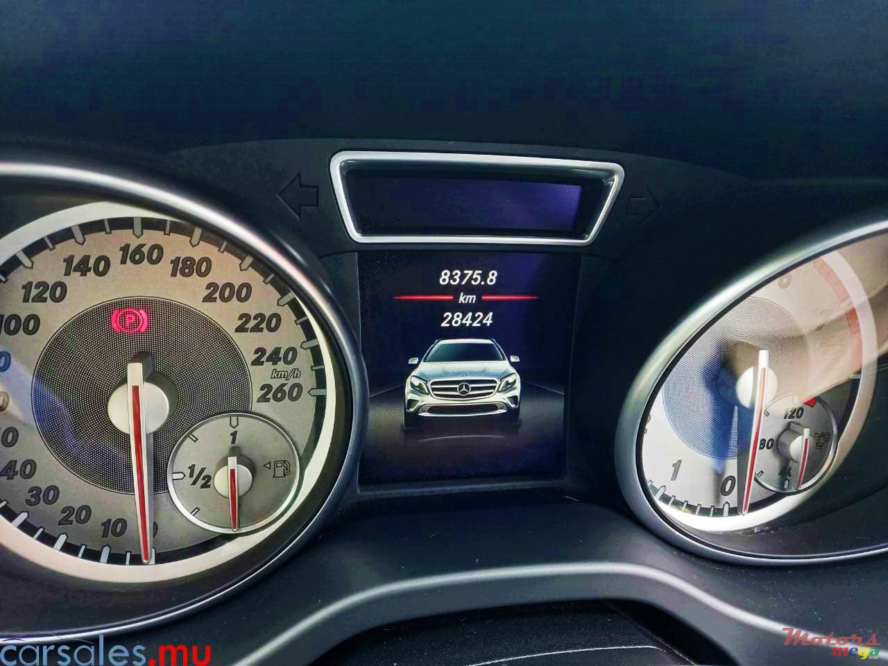 2016' Mercedes-Benz GLA-Class 200 Style photo #7