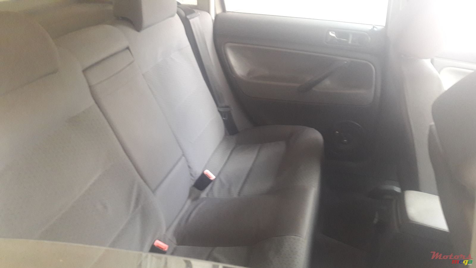 2005' Volkswagen Passat B5 photo #4