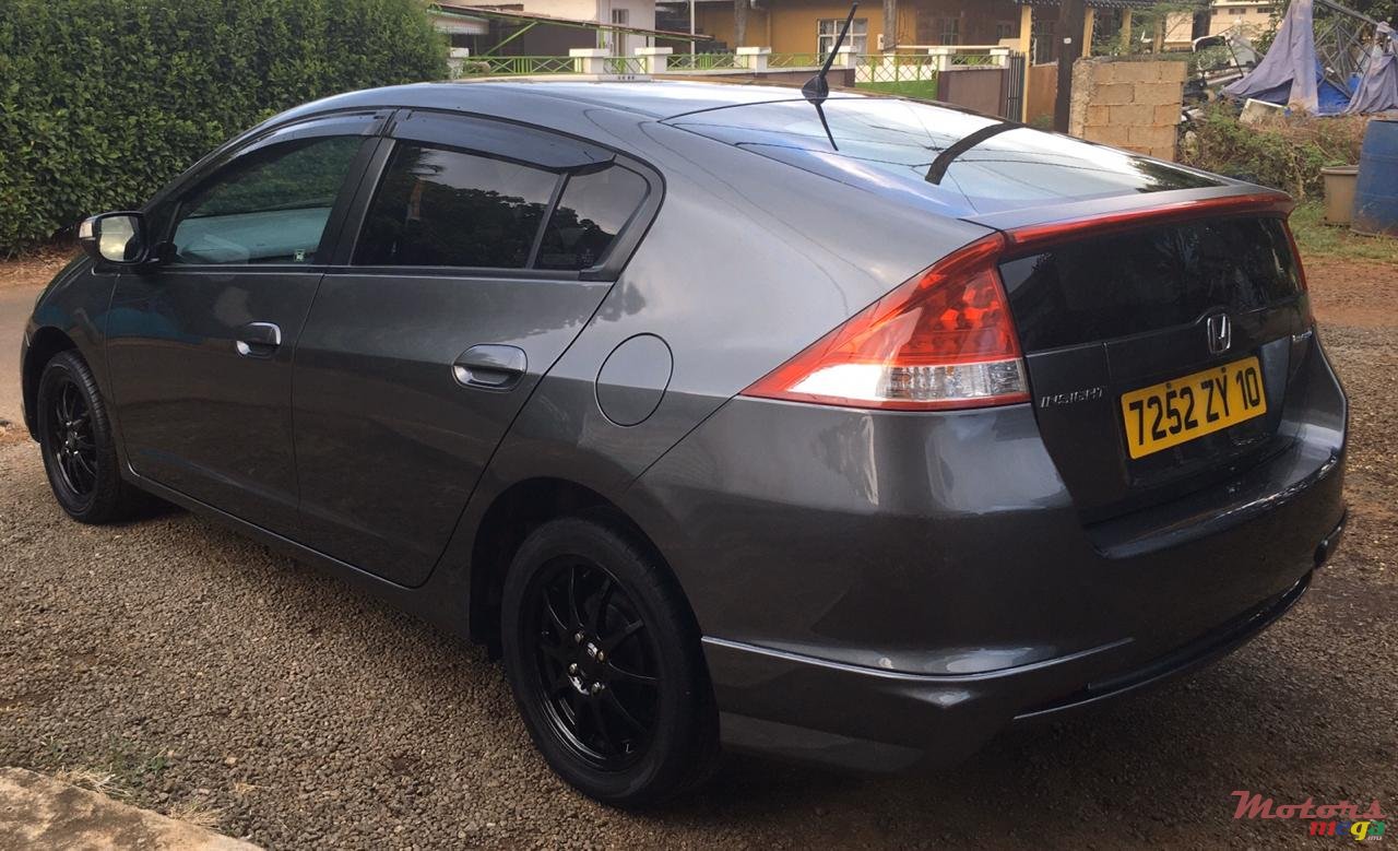 2010' Honda Insight Hybrid photo #4