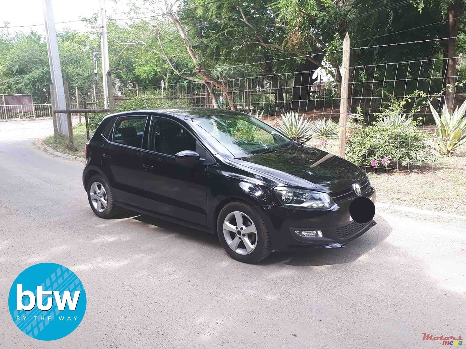 2013' Volkswagen Polo photo #3