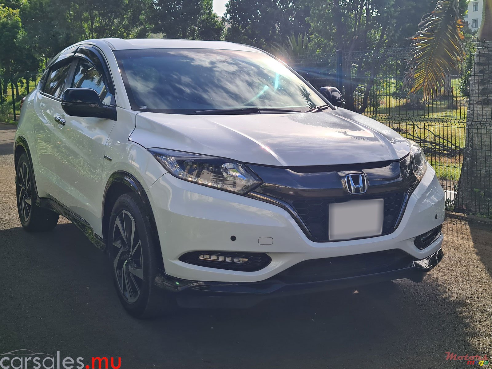 2017' Honda Vezel RS 1.5 Hybrid photo #1