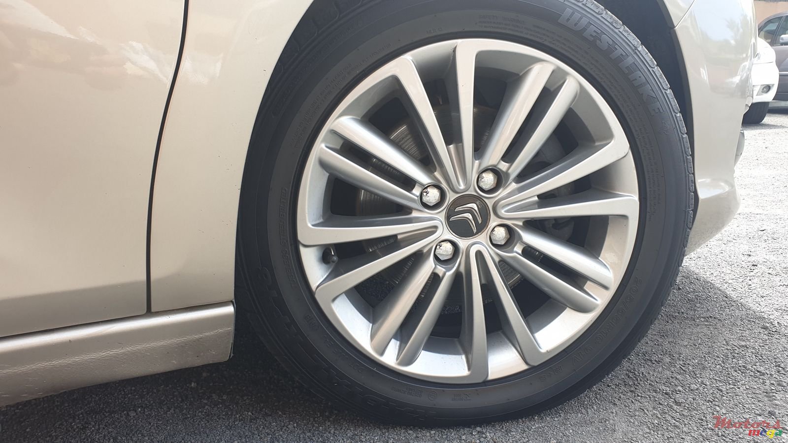 2012' Citroen C4 photo #3