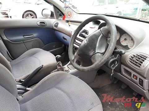 2005' Peugeot 206 photo #5
