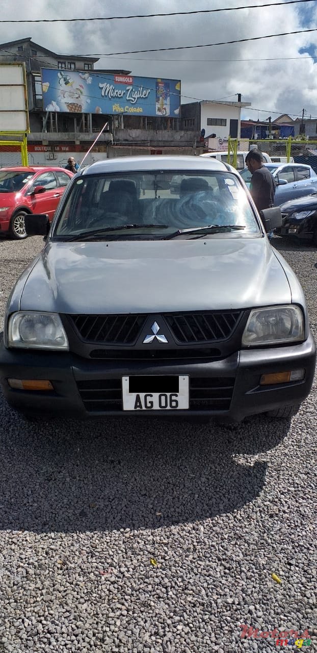 2006' Mitsubishi L 200 photo #4