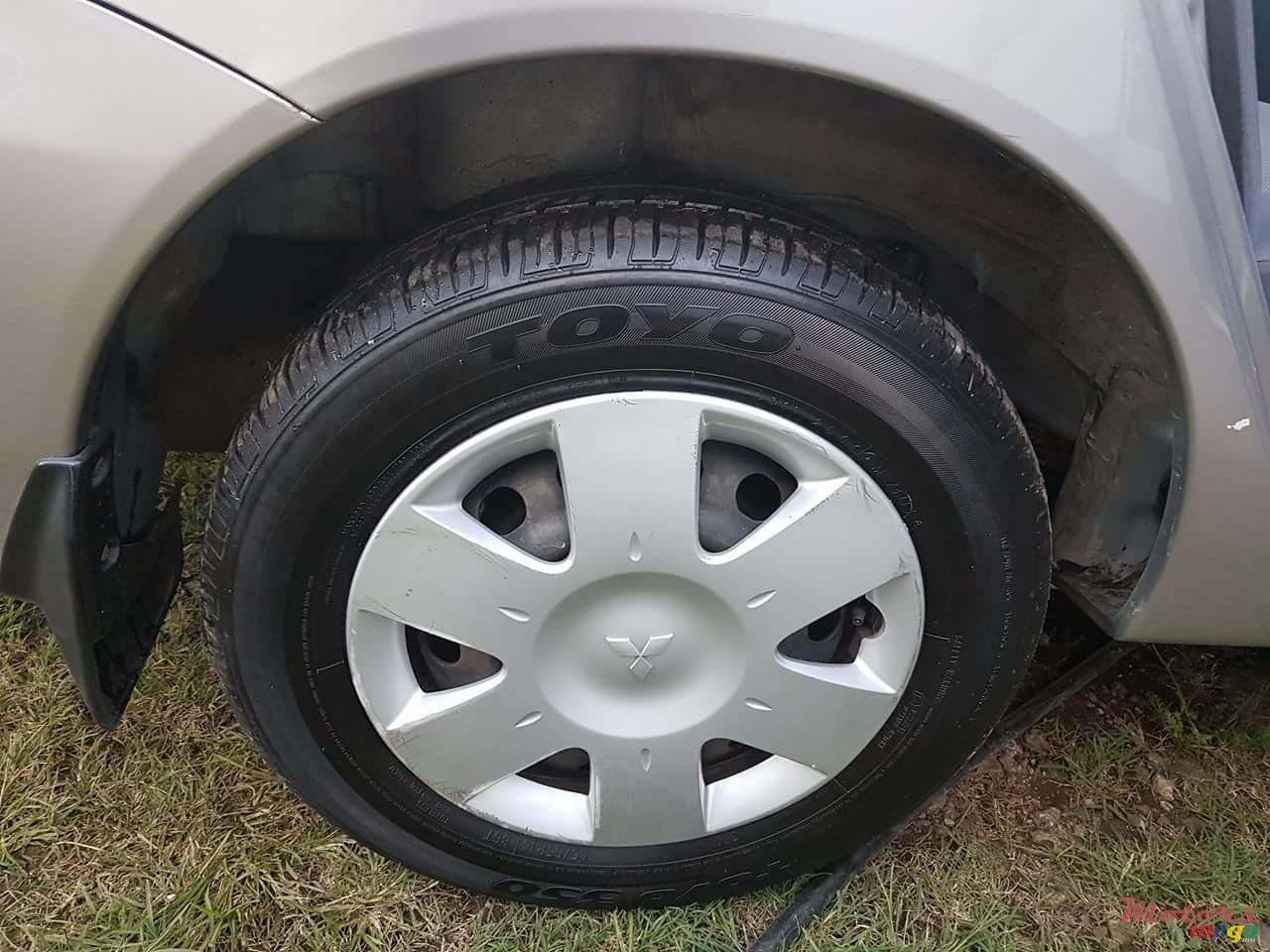 2011' Mitsubishi Lancer GLX photo #7