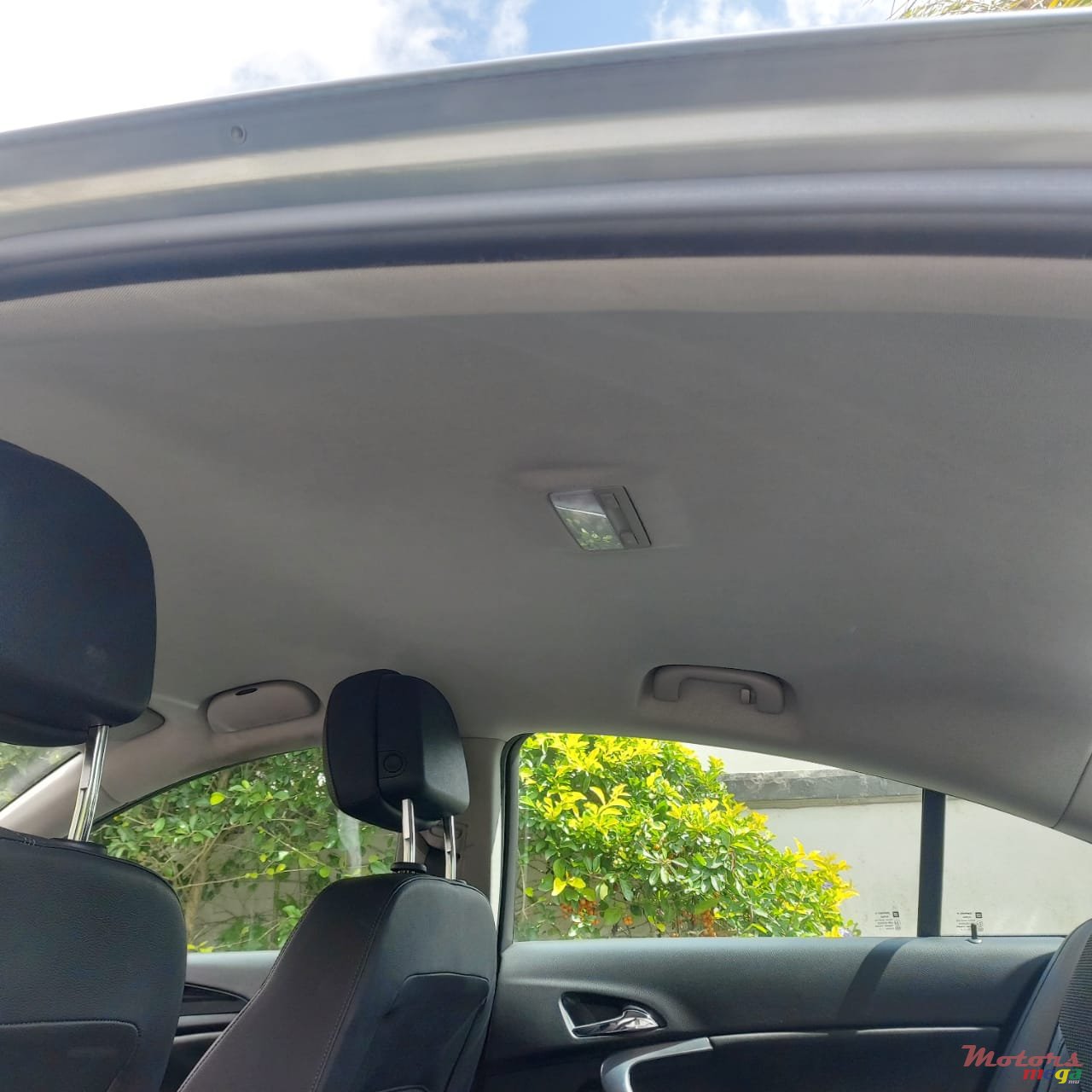 2013' Opel Insignia photo #5