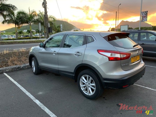 2017' Nissan Qashqai Acenta 1.2 CVT photo #3