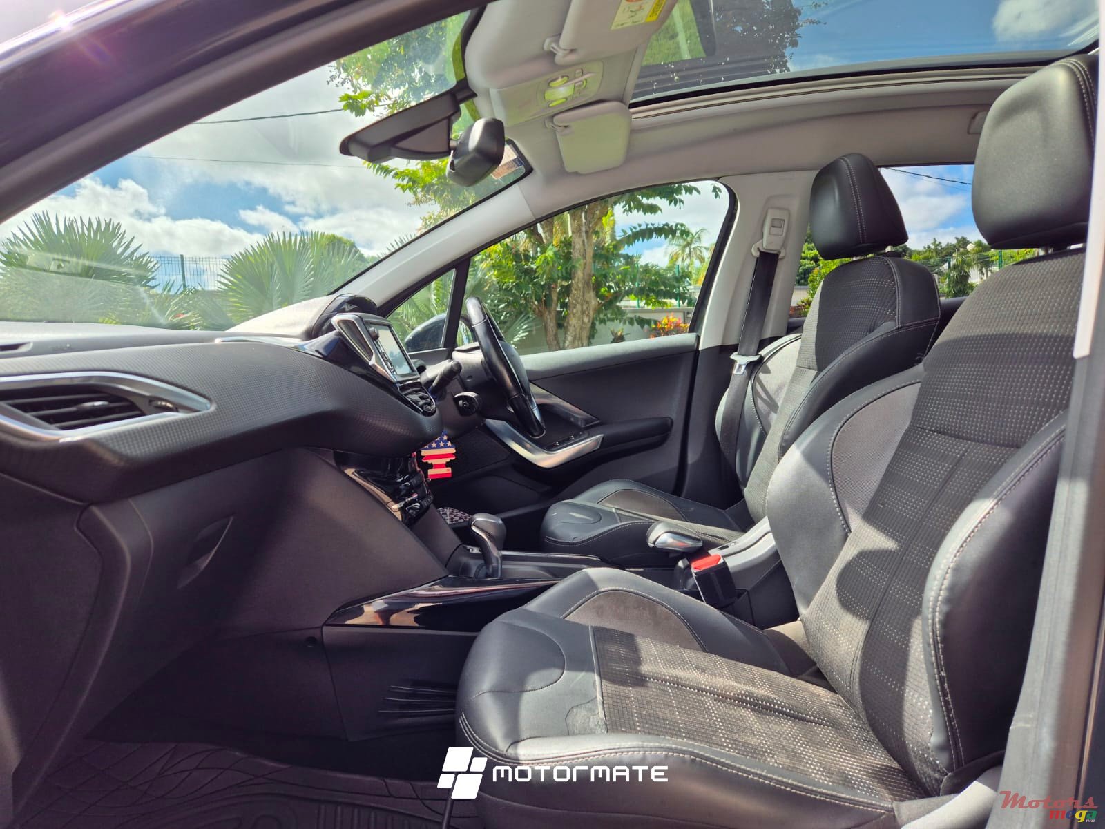 2019' Peugeot 2008 ALLURE photo #5