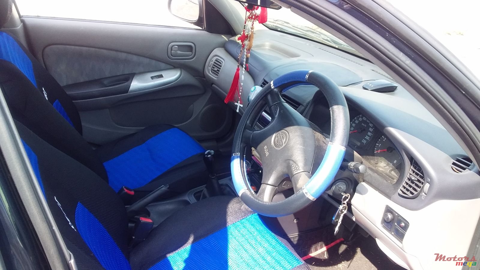 2002' Nissan Sunny photo #4