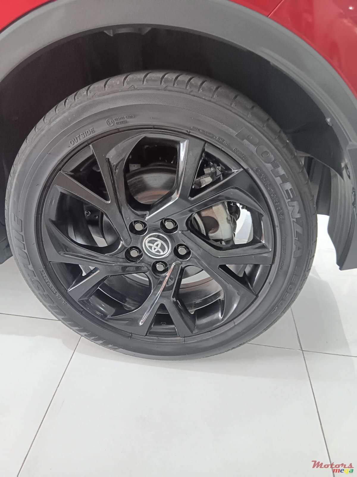 2021' Toyota C-HR photo #6