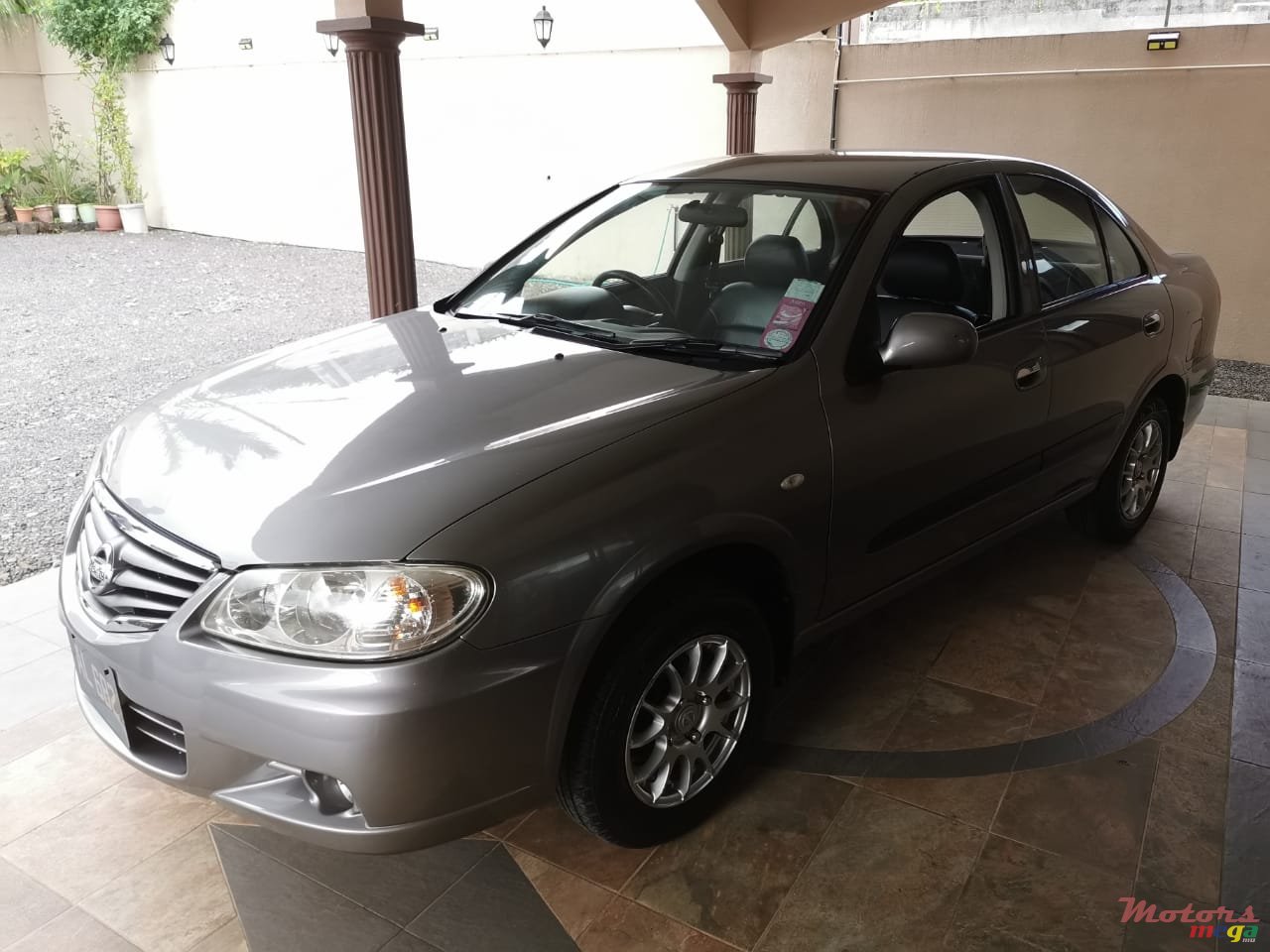 2010' Nissan Sunny Good condition photo #2