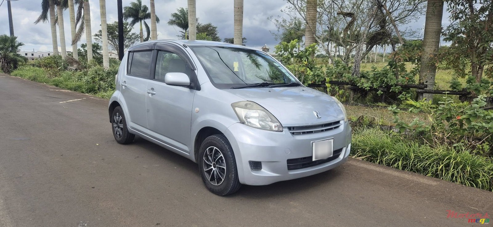 2009' Toyota Passo photo #1