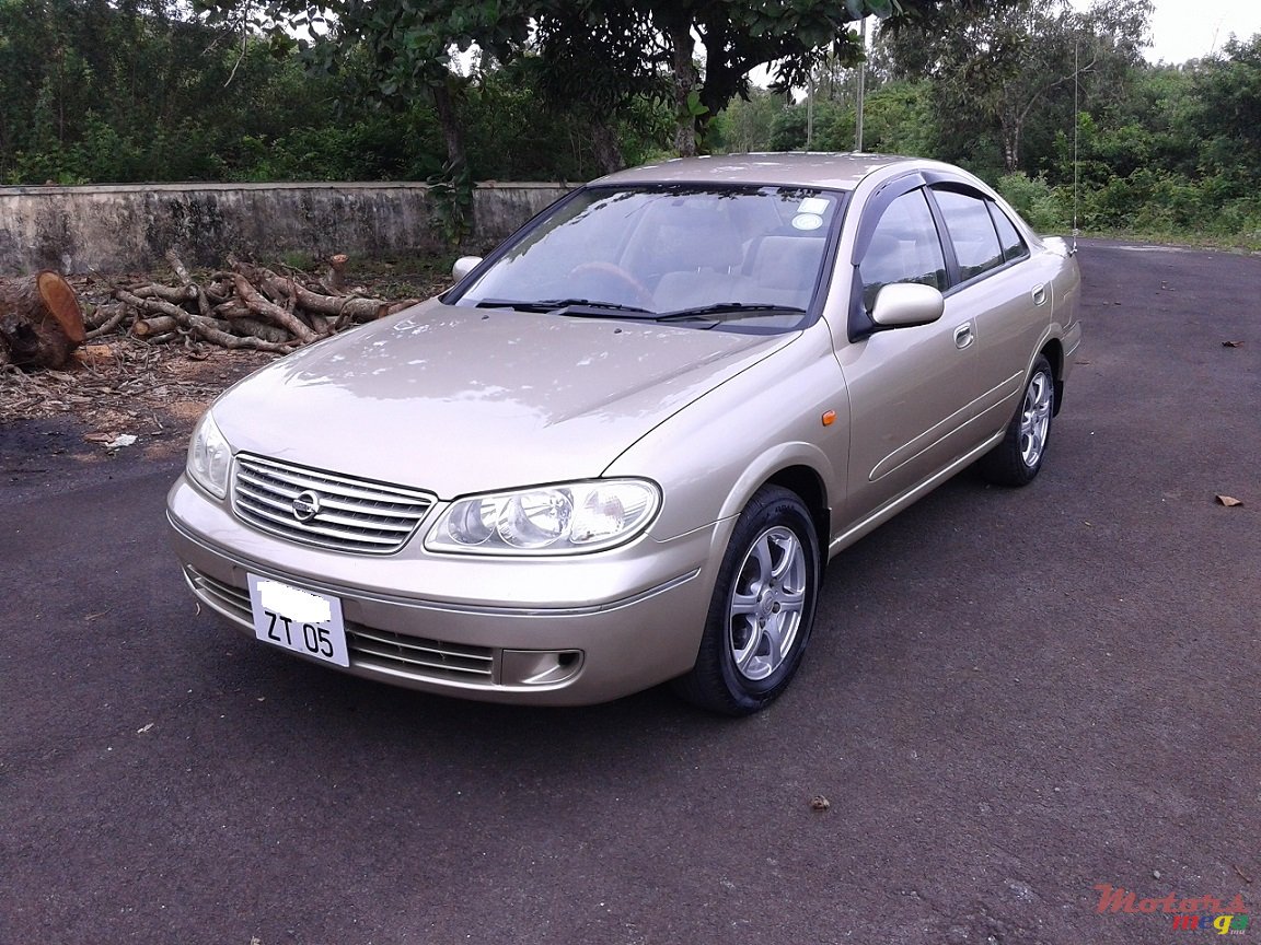 2005' Nissan Sunny N17 Ex-Saloon Limited Edition photo #2