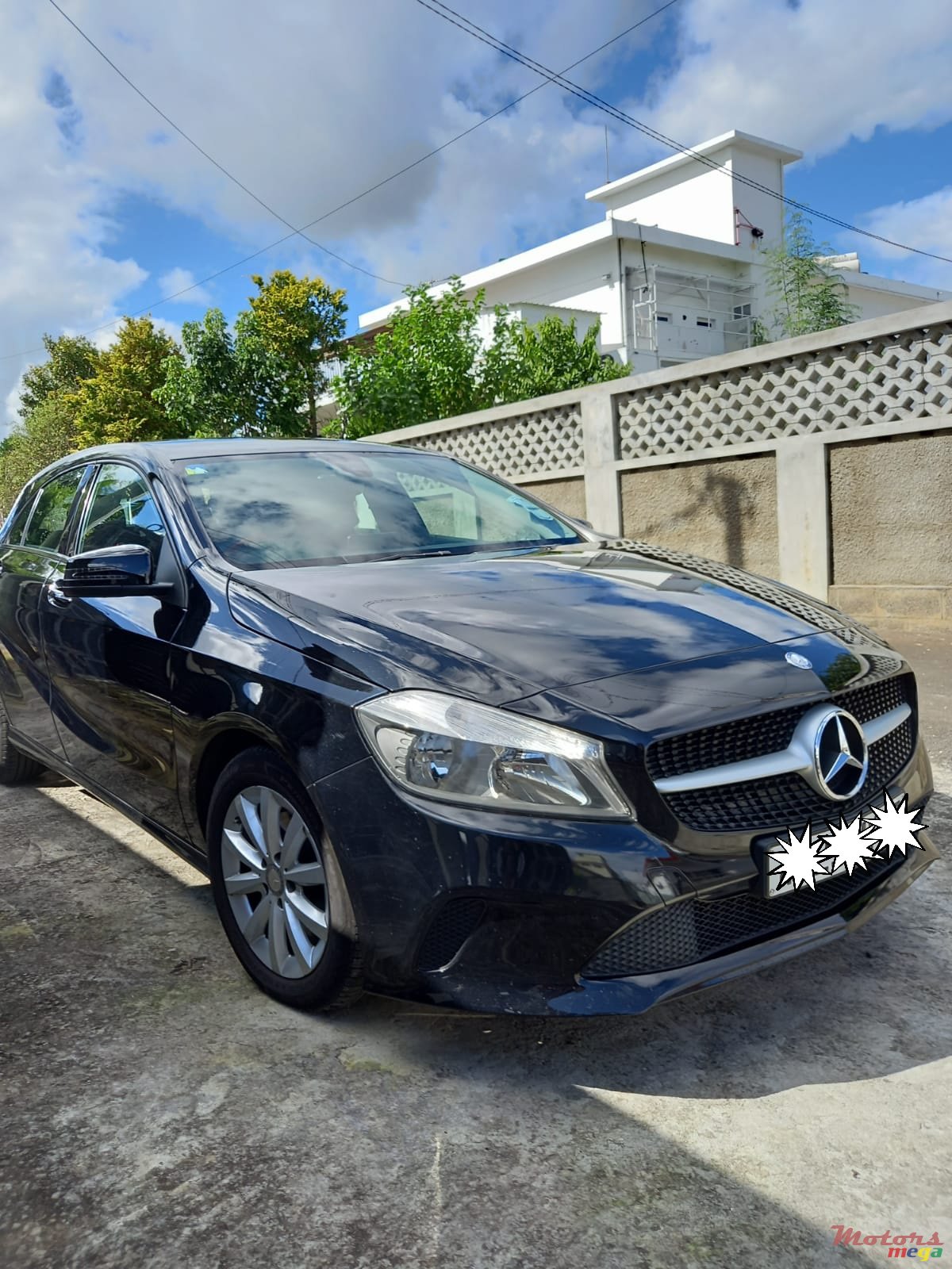 2017' Mercedes-Benz 200 photo #1