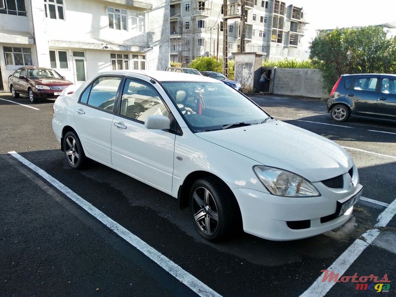 2006' Mitsubishi Lancer None photo #3