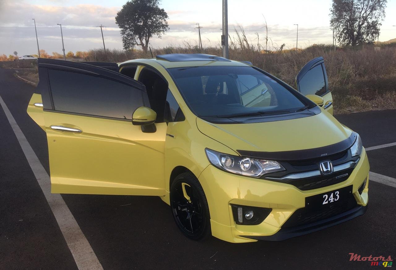 2013' Honda Fit S photo #7