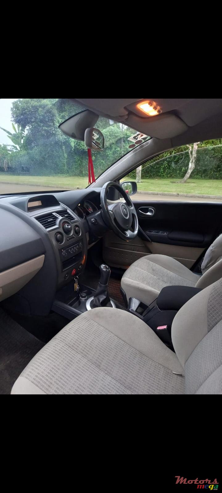2007' Renault Megane photo #3