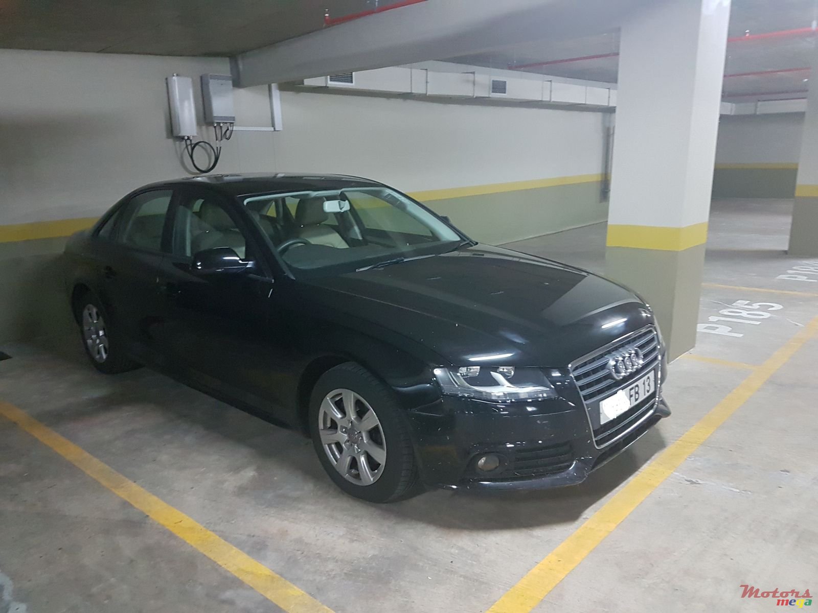 2013' Audi A4 photo #1