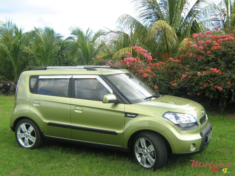 2010' Kia Soul 1,6L photo #1