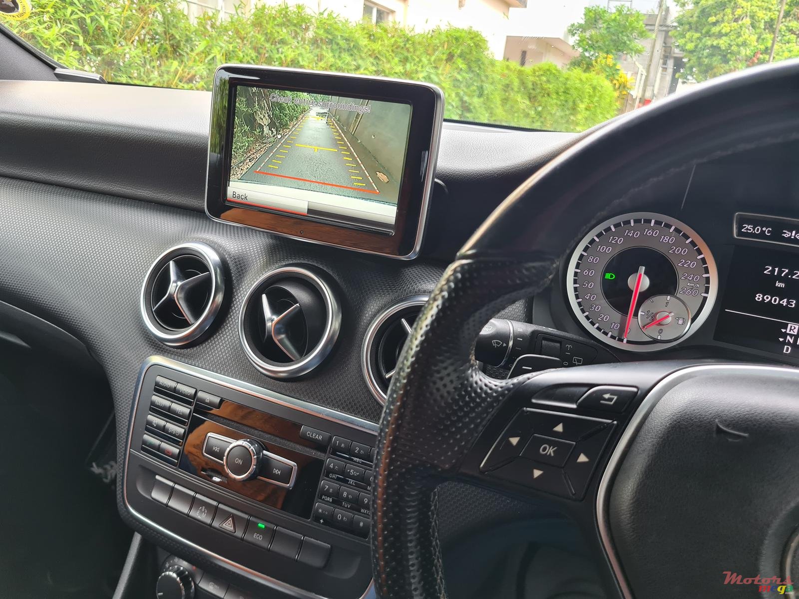 2013' Mercedes-Benz A 180 Automatic photo #5