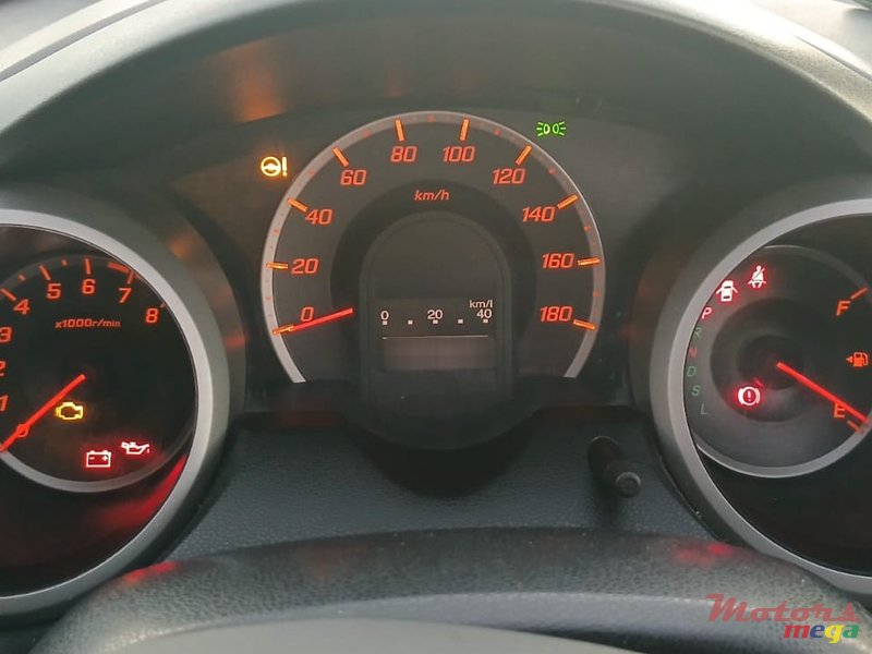 2010' Honda Fit photo #1