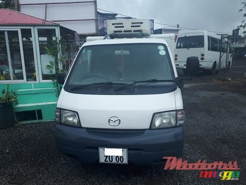2000' Mazda Bongo photo #1
