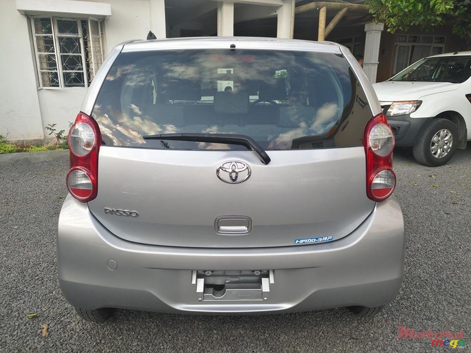 2013' Toyota Paseo photo #3