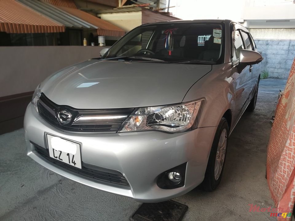 2014' Toyota Fielder photo #1