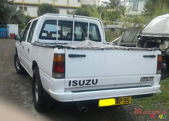 1995' Isuzu photo #2