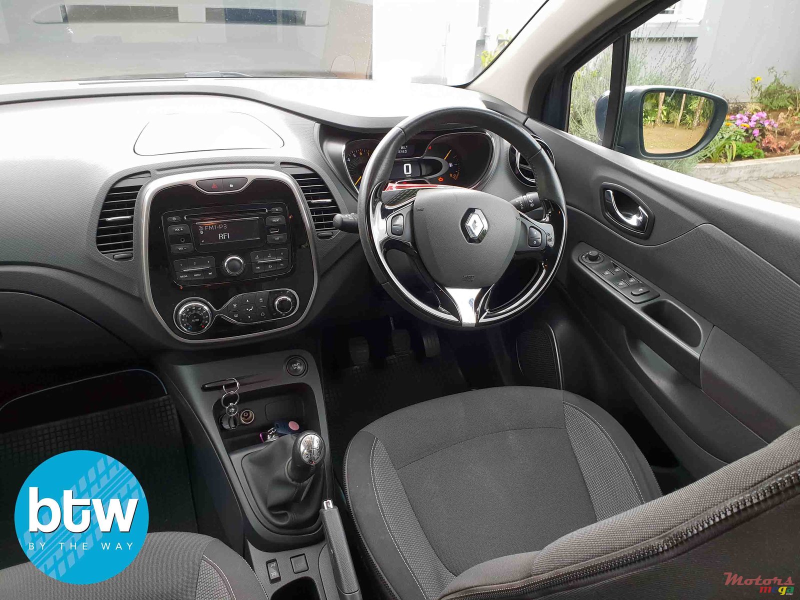 2014' Renault Captur photo #3