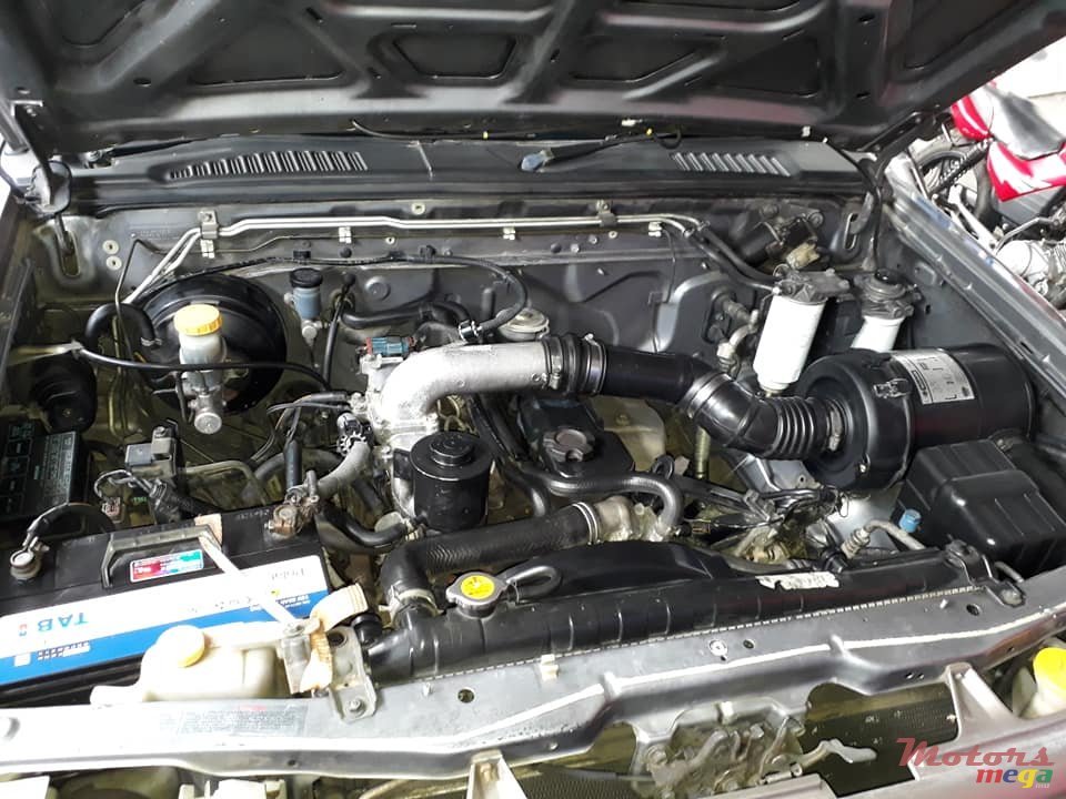 2003' Nissan Navara photo #5