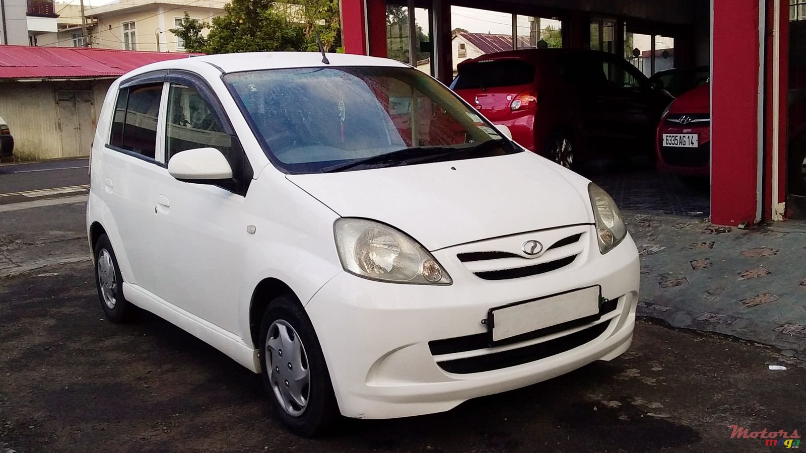 2010' Perodua Viva photo #1
