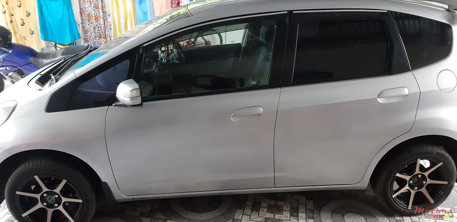 2011' Honda Fit photo #4