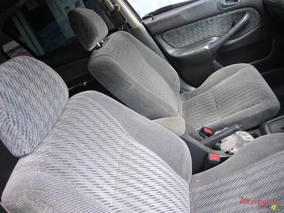 1999' Honda VTI EK3 photo #4