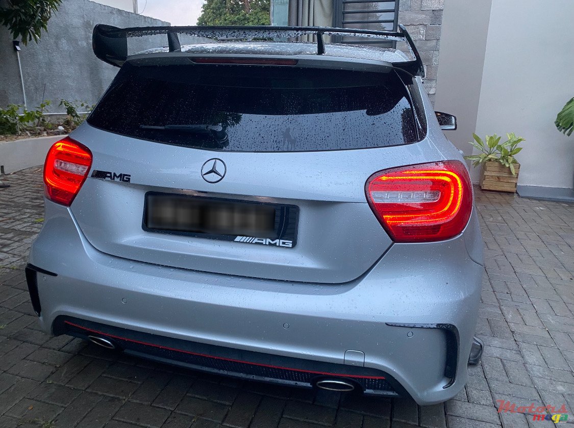 2014' Mercedes-Benz 180 Full amg packs photo #2