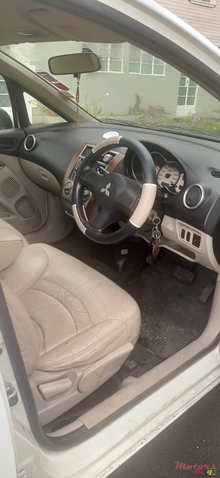 2003' Mitsubishi Colt photo #4