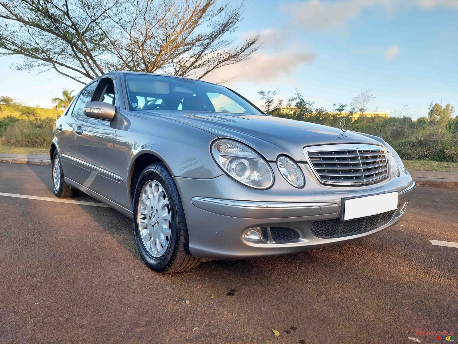 2006' Mercedes-Benz 320E photo #1