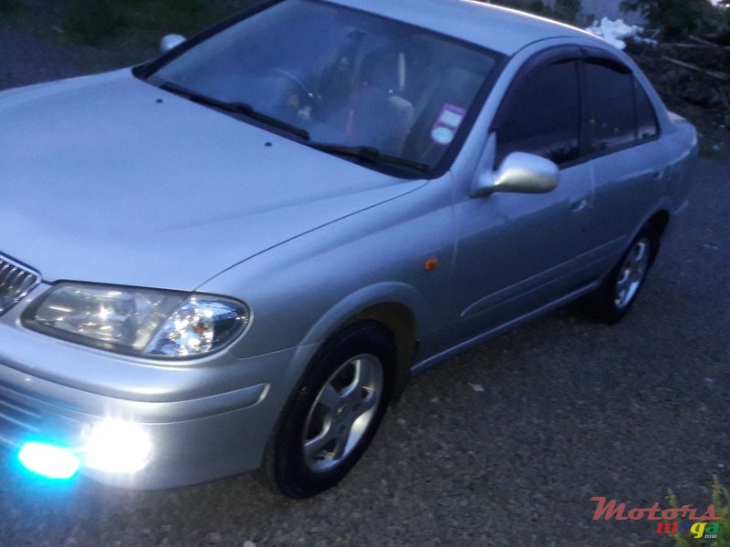 2000' Nissan Sunny photo #5