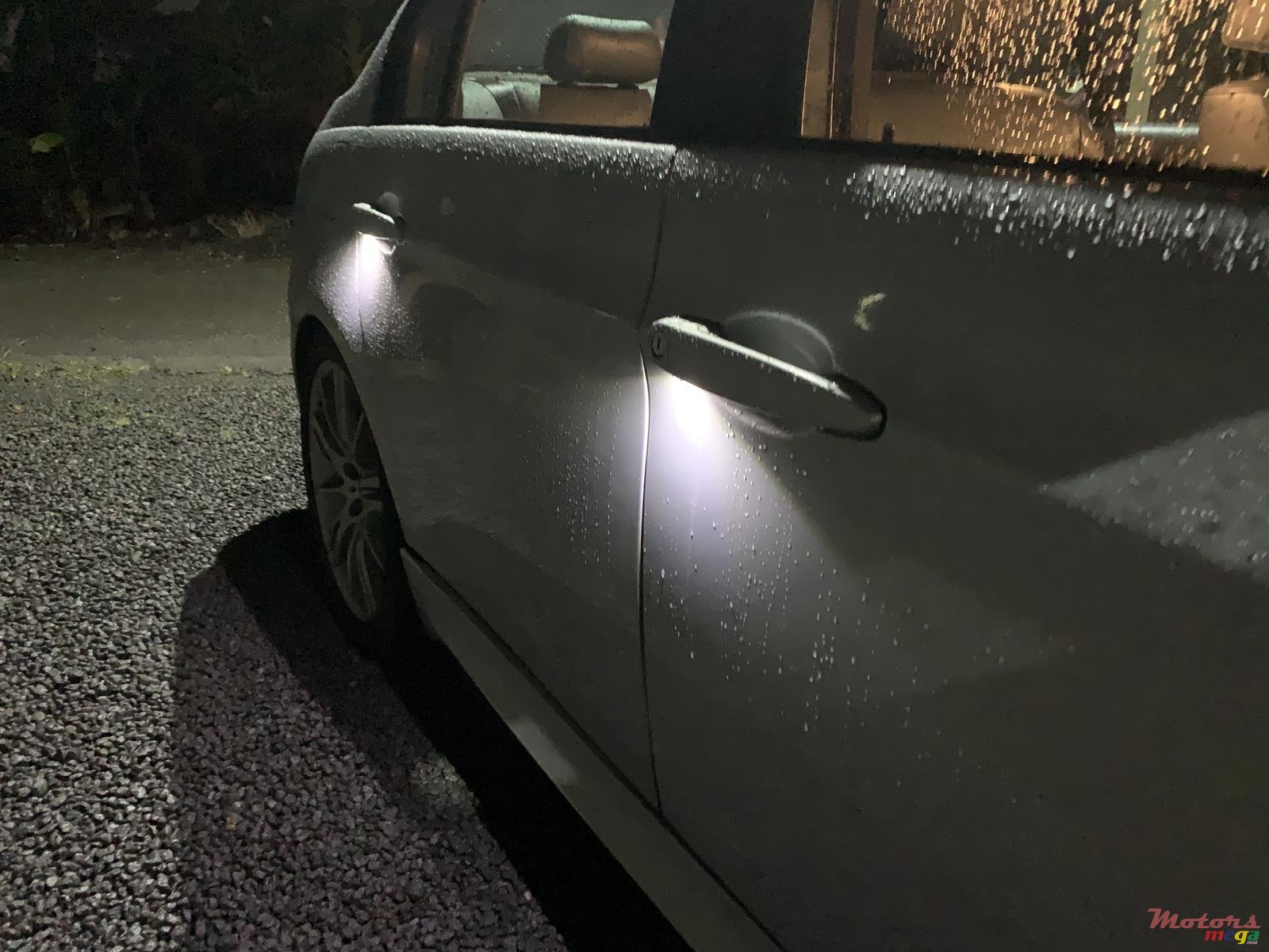 2009' BMW 3 Series Sedan M Sports photo #3