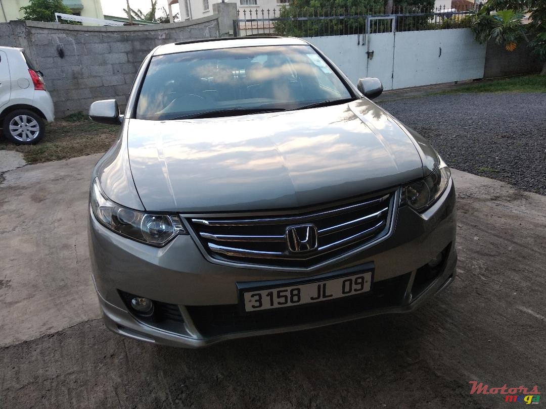 2009' Honda Accord photo #3