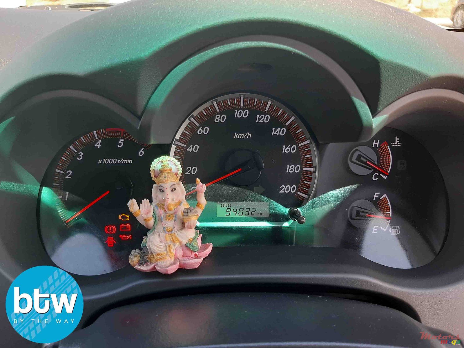 2013' Toyota Hilux photo #7