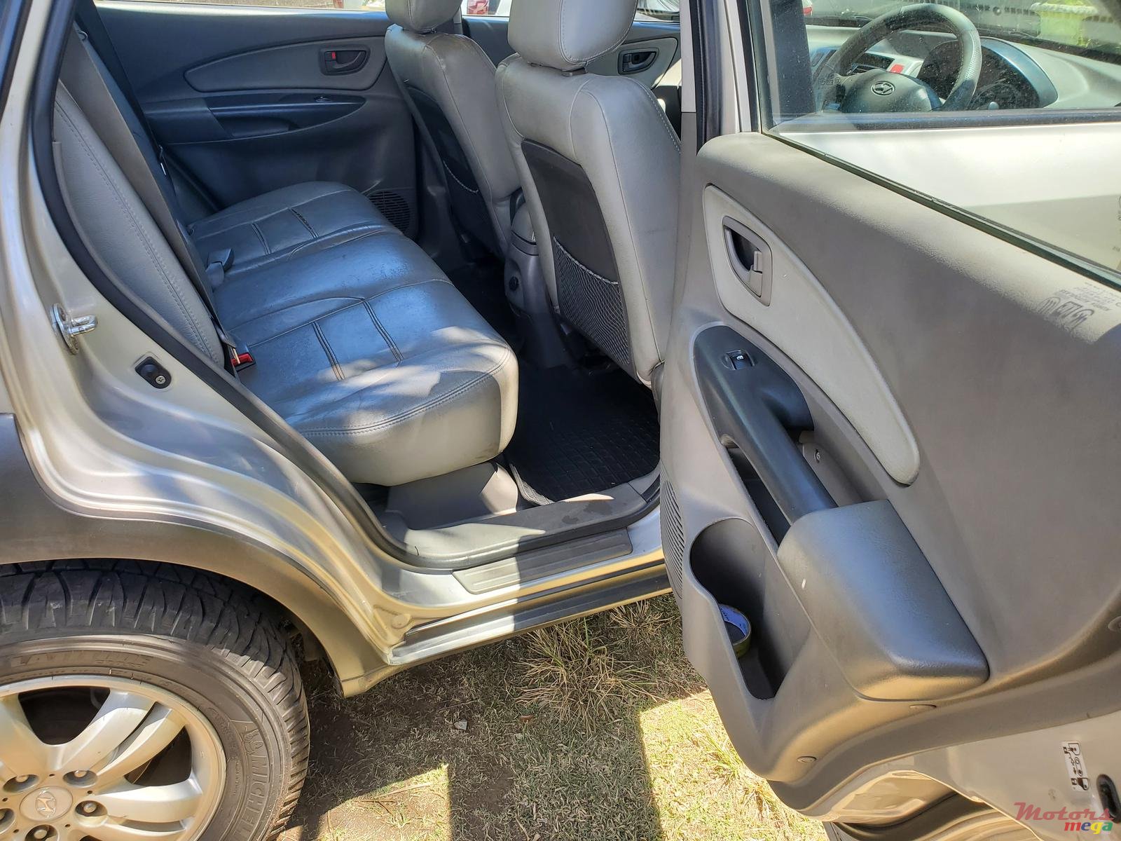 2008' Hyundai Tucson photo #6