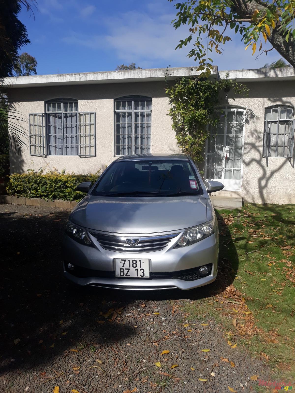 2013' Toyota Allion photo #3