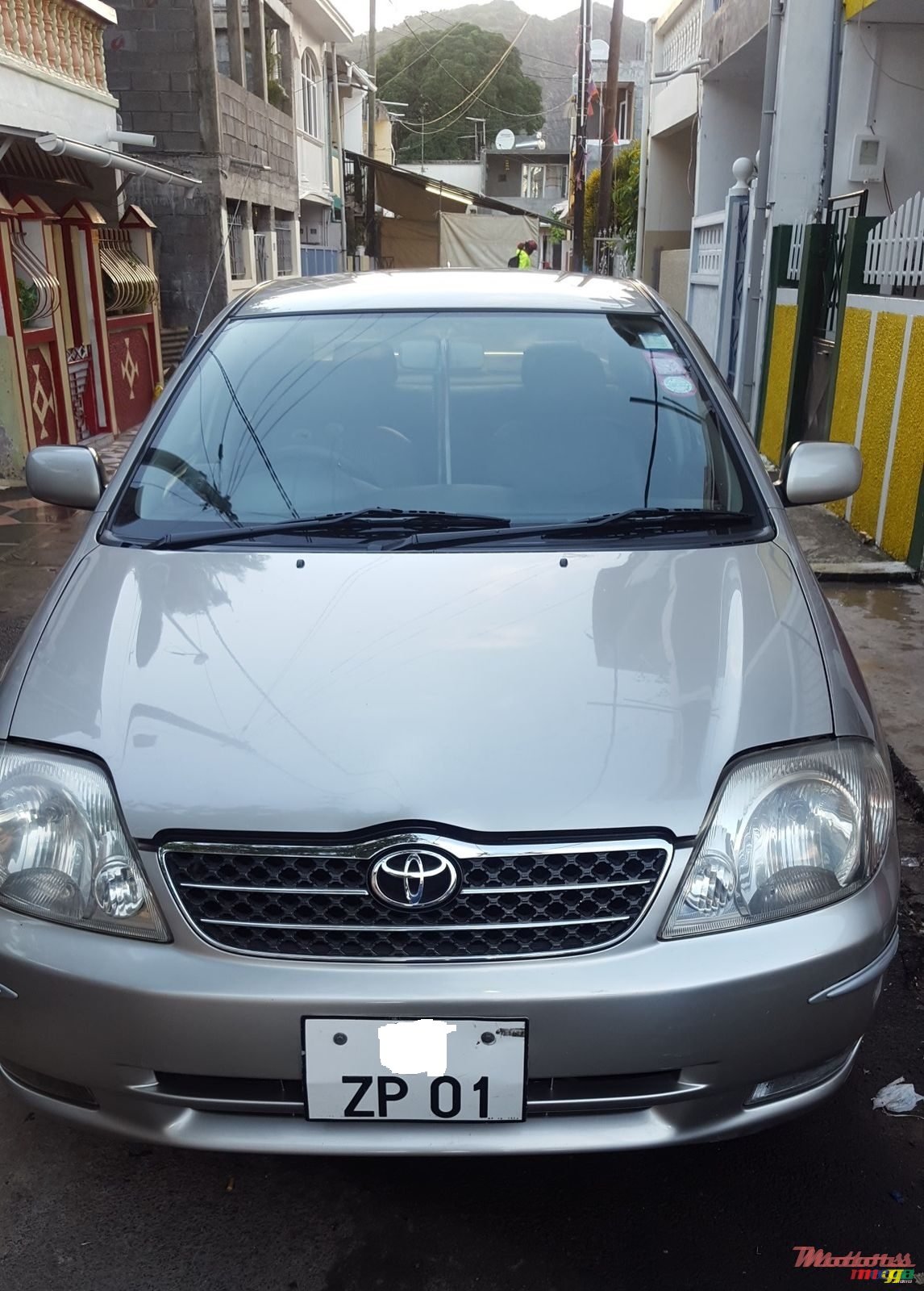 2001' Toyota Corolla photo #1