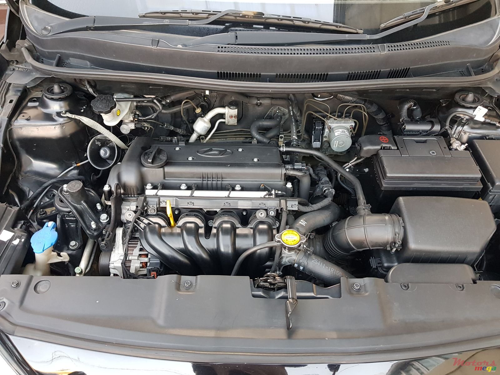 2012' Hyundai Accent photo #2