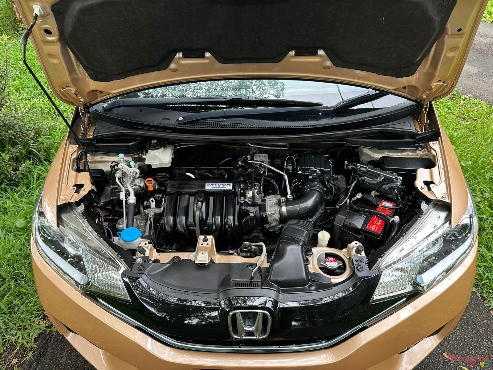 2014' Honda Fit Hybrid L package photo #5