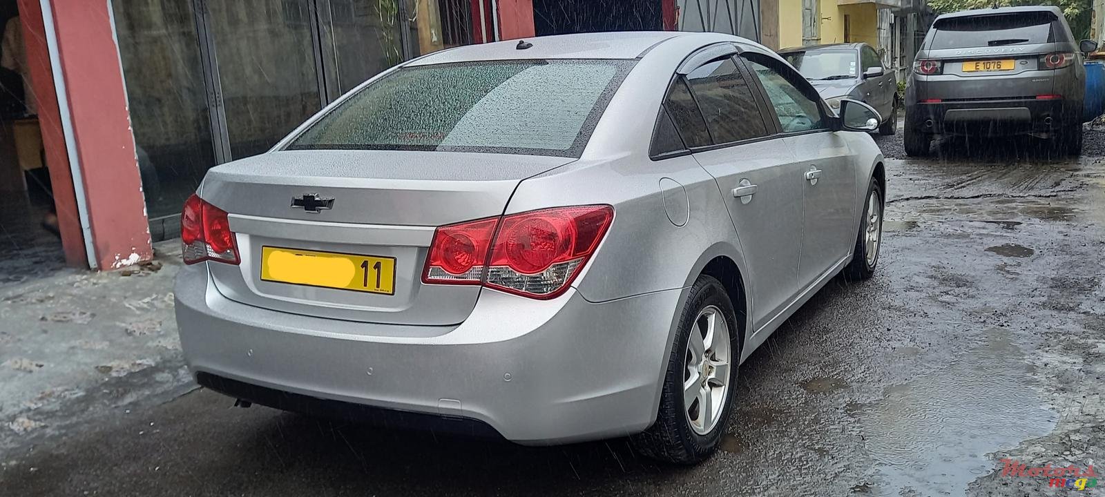 2011' Chevrolet Cruze photo #4